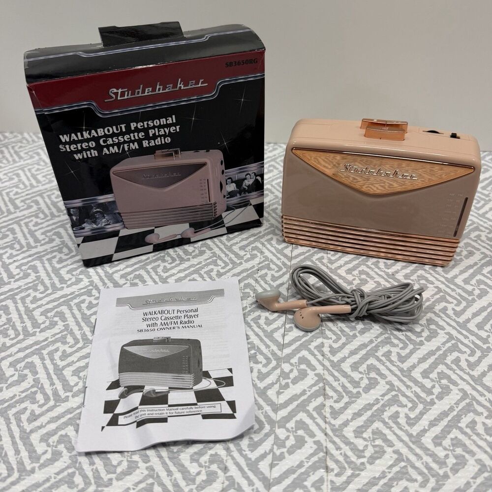 Studebaker SB3650 Walkabout Stereo Cassette Player AM/FM Radio, Rose Gold EUC